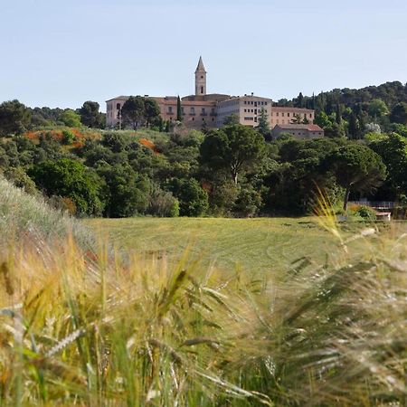 فندق Monestir De Les Avellanes Os De Balaguer المظهر الخارجي الصورة